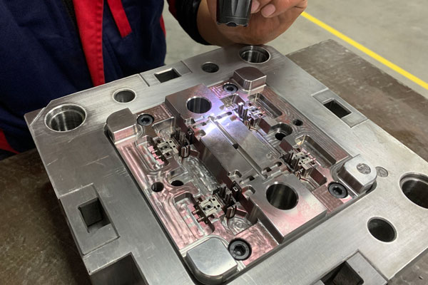 精密医疗注塑模具加工工艺流程
